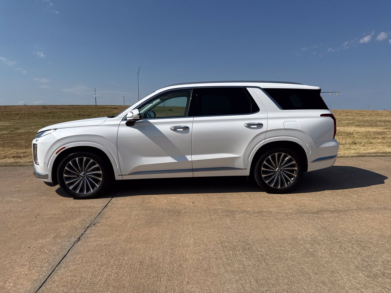 Used 2024 Hyundai Palisade Calligraphy FWD image 15