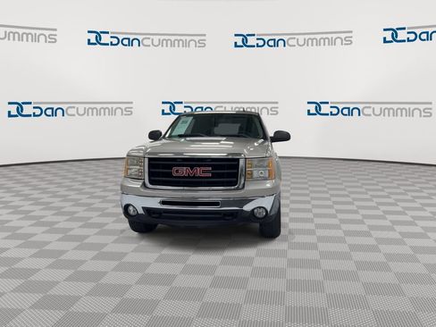 Used 2009 GMC Sierra 1500 SLE w/ Power Pack Plus AWD/4WD image 3