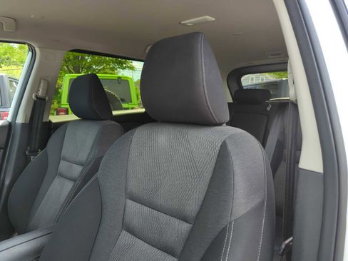 Used 2024 Nissan Rogue SV FWD image 15
