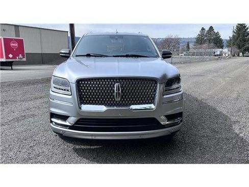 Used 2020 Lincoln Navigator 4WD image 32