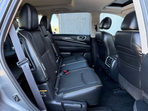 Used 2019 INFINITI QX60 Luxe w/ Sensory Package image 16