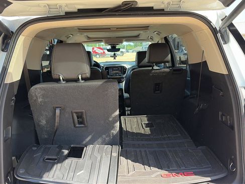 Used 2020 GMC Acadia Denali w/ LPO, Floor Liner Package image 3