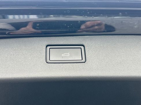 New 2026 Volkswagen Tiguan SE AWD/4WD image 13