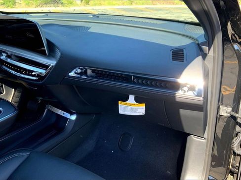 New 2026 Cadillac Lyriq Luxury image 30