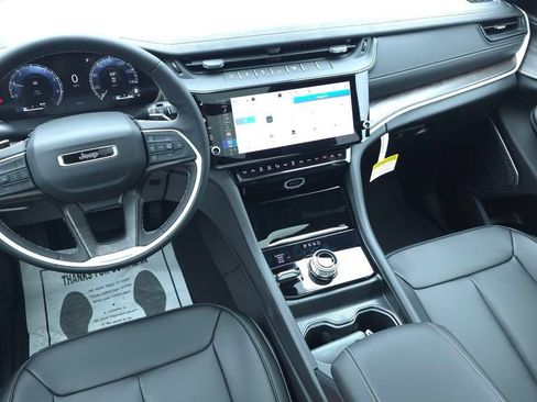 New 2026 Jeep Grand Cherokee Limited AWD/4WD image 25