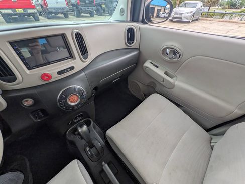 Used 2010 Nissan Cube 1.8 SL w/ SL Preferred Pkg FWD image 10
