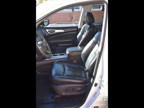 Used 2018 Nissan Pathfinder SL w/ Midnight Edition Package image 16