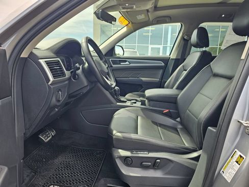Used 2022 Volkswagen Atlas SEL R-Line AWD/4WD image 10