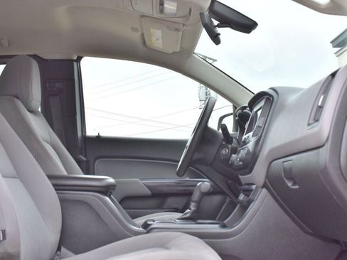 Used 2020 Chevrolet Colorado W/T RWD image 15