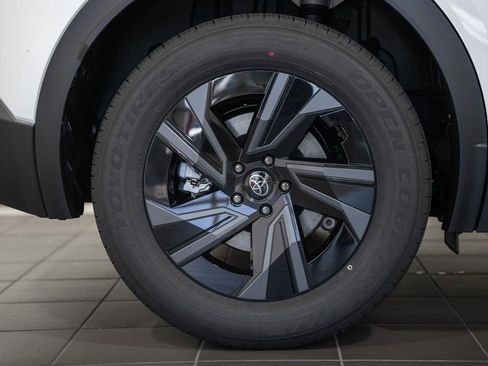 New 2026 Toyota C-HR AWD/4WD image 18