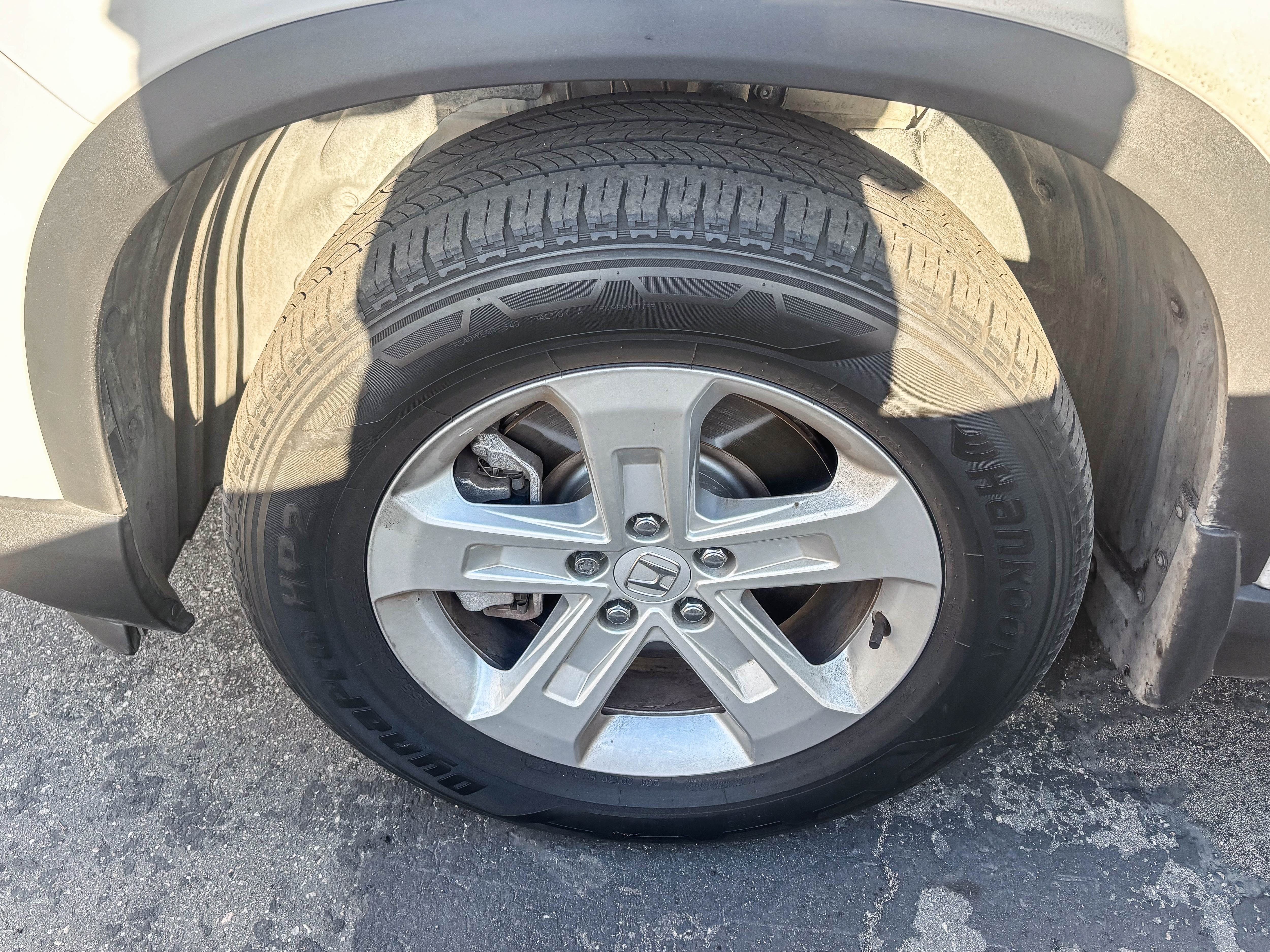 Certified 2024 Honda Pilot LX image 10