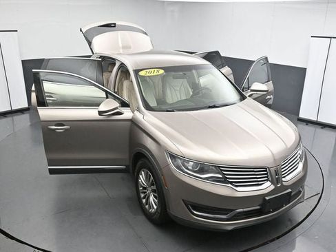 Used 2018 Lincoln MKX Select FWD image 35