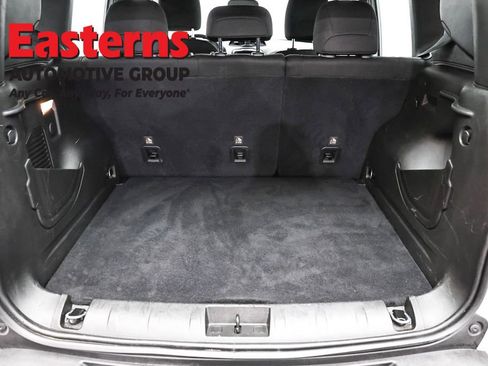 Used 2021 Jeep Renegade Sport image 9