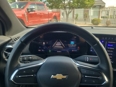 Used 2024 Chevrolet Blazer EV LT AWD/4WD image 10
