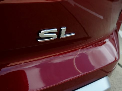 Used 2023 Nissan Pathfinder SL FWD image 17