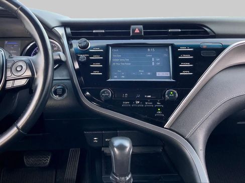Used 2018 Toyota Camry SE w/ Convenience Package FWD image 7
