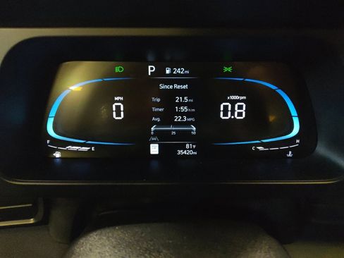 Used 2025 Hyundai Elantra Sport image 23