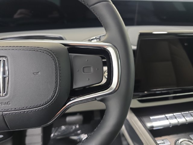 New 2026 Lincoln Nautilus Premier AWD/4WD image 15