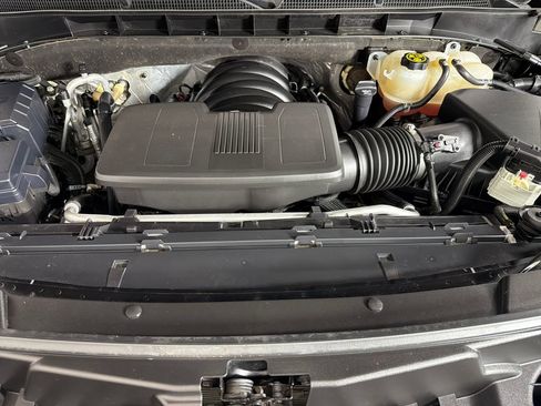Used 2023 GMC Yukon XL AT4 w/ AT4 Premium Plus Package AWD/4WD image 28