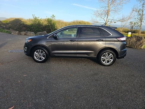 Used 2017 Ford Edge SEL w/ Equipment Group 201A image 2