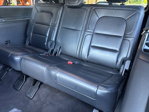 Certified 2023 Lincoln Navigator L Reserve AWD/4WD image 15