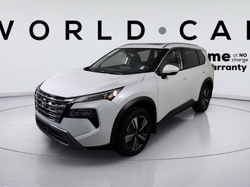 Used 2024 Nissan Rogue SL w/ SL Premium Package image 3