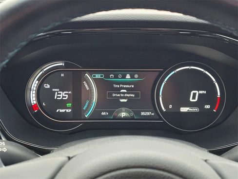 Used 2020 Kia Niro EX Premium w/ Cold Weather Package image 16