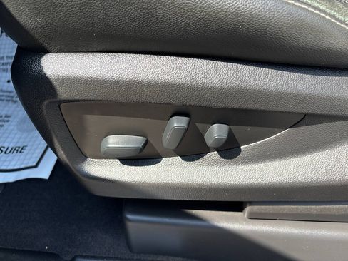 Used 2019 GMC Yukon XL SLT w/ HD Trailering Package RWD image 15