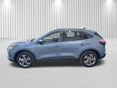 Certified 2025 Ford Escape ST-Line AWD/4WD image 10