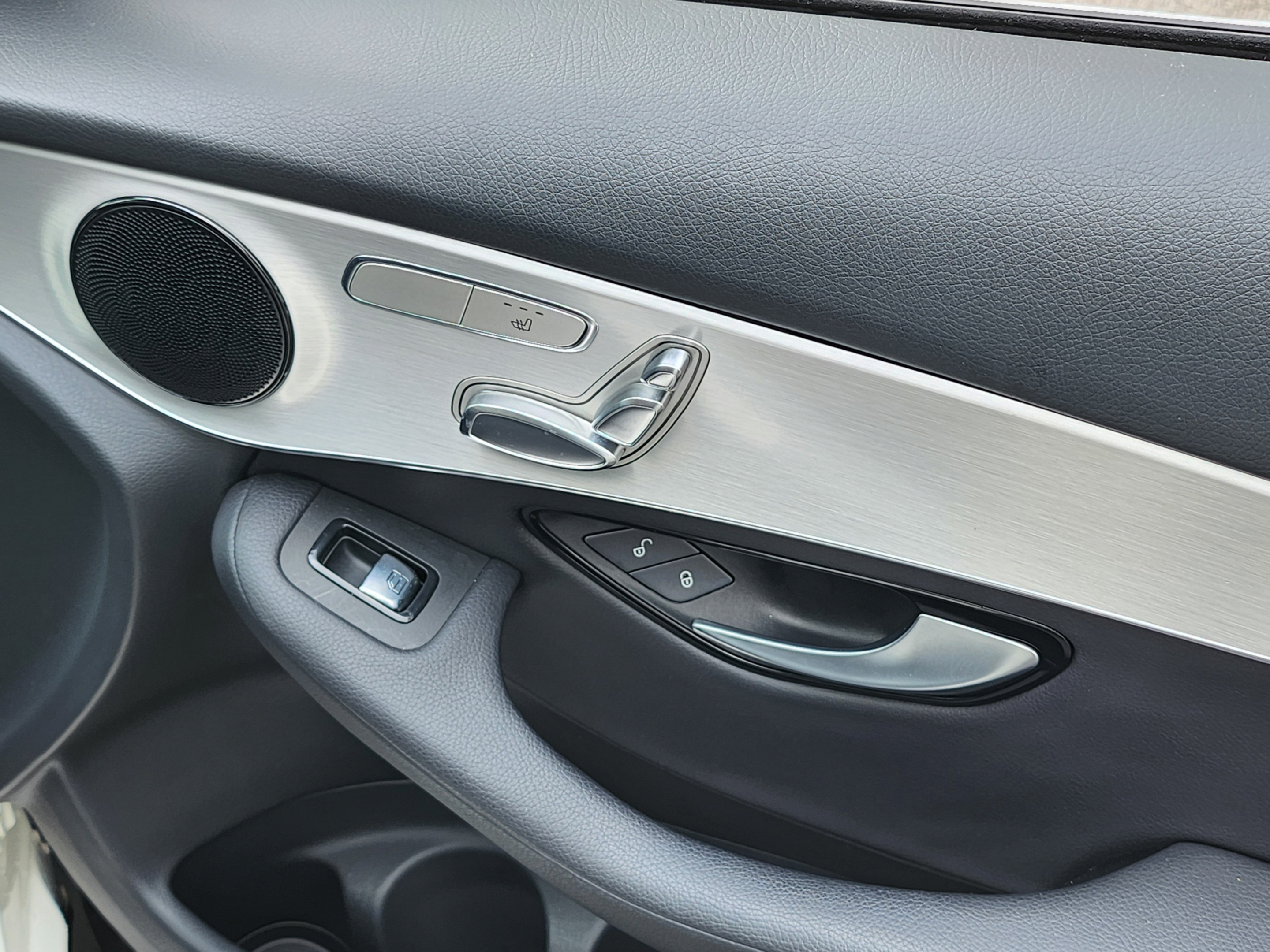 Used 2019 Mercedes-Benz GLC 300 image 29