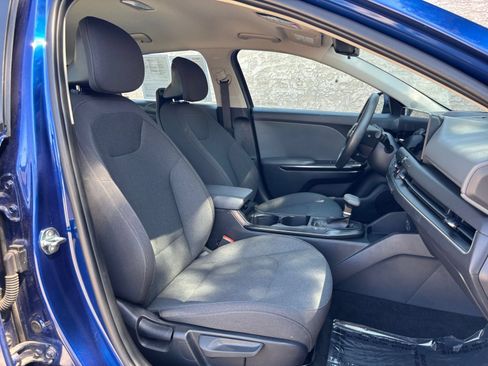 Used 2025 Kia K4 FWD image 35