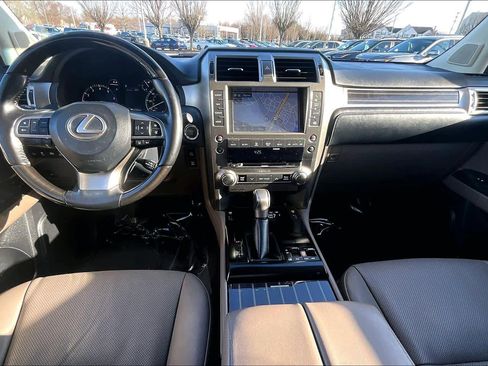 Used 2021 Lexus GX 460 Premium w/ Premium Package image 16