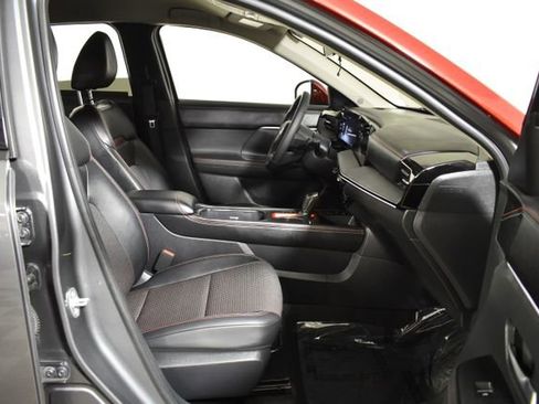 Used 2025 Nissan Kicks SR w/ Illumination Package AWD/4WD image 31