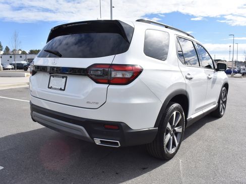 Certified 2023 Honda Pilot Elite image 9