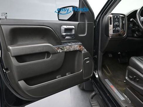 Used 2017 Chevrolet Silverado 1500 LTZ Z71 w/ Realtree Edition AWD/4WD image 16