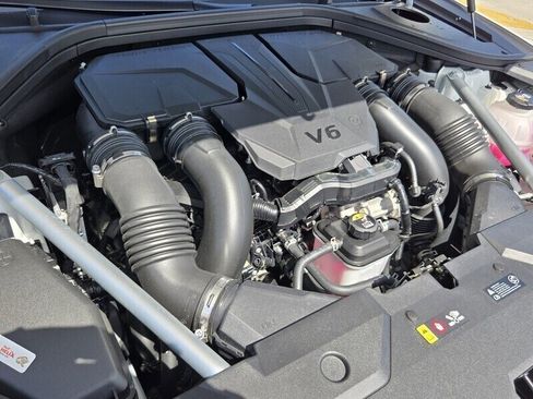 Used 2025 Genesis GV70 3.5T Sport image 17