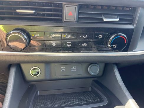 Used 2023 Nissan Rogue S FWD image 26