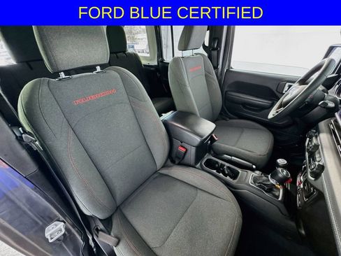 Used 2025 Jeep Wrangler Unlimited Rubicon AWD/4WD image 29