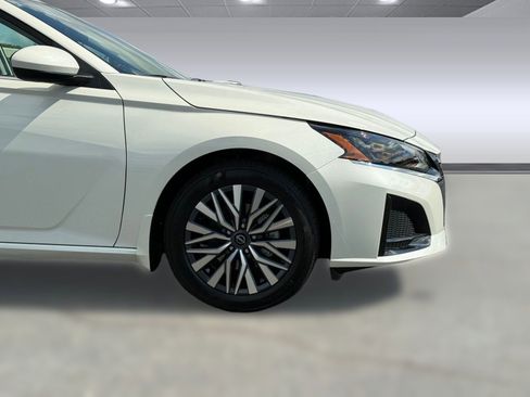 New 2025 Nissan Altima 2.5 SV w/ SV Premium Package image 10