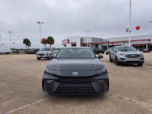 Used 2026 Toyota Camry LE FWD image 2