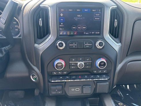 Used 2022 GMC Sierra 1500 Denali w/ Denali Premium Package AWD/4WD image 16
