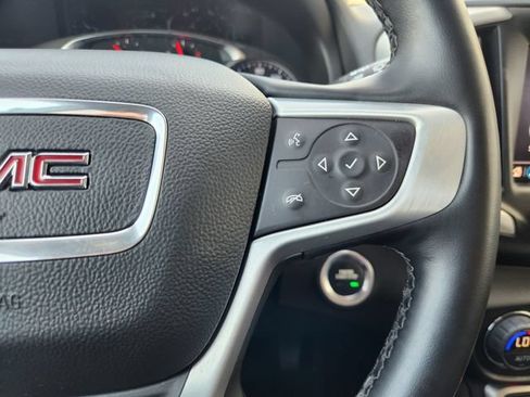 Used 2024 GMC Terrain SLT FWD image 30