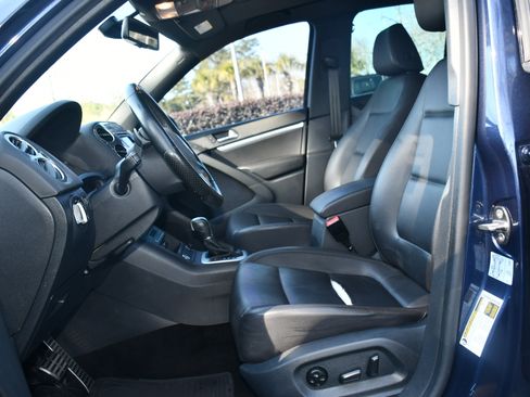 Used 2016 Volkswagen Tiguan R-Line image 11