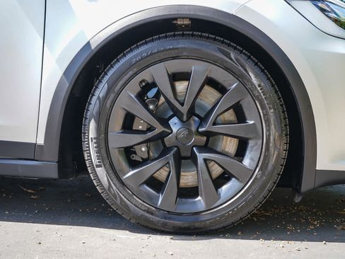 Used 2023 Tesla Model X AWD/4WD image 9