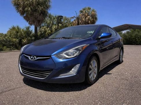 Used 2015 Hyundai Elantra SE w/ Option Group 02 FWD image 1