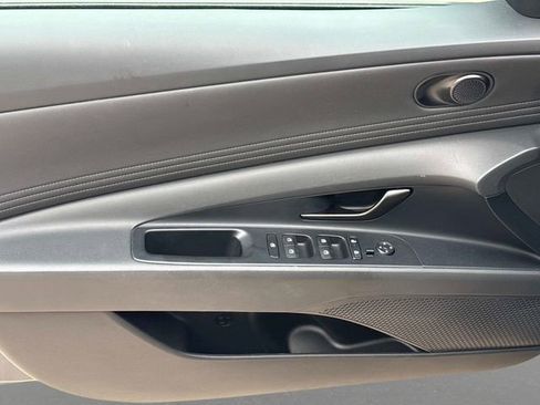Certified 2025 Hyundai Elantra Sport FWD image 11