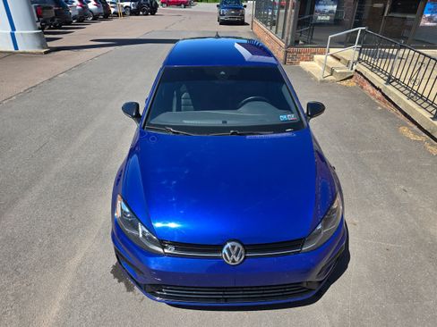 Used 2018 Volkswagen Golf R 4-Door AWD/4WD image 3