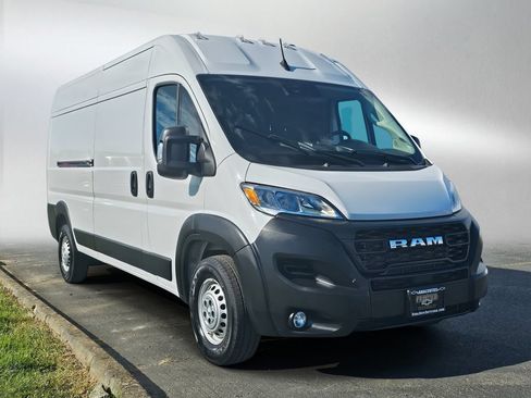 Used 2026 RAM ProMaster 2500 w/ Convenience Group FWD image 1