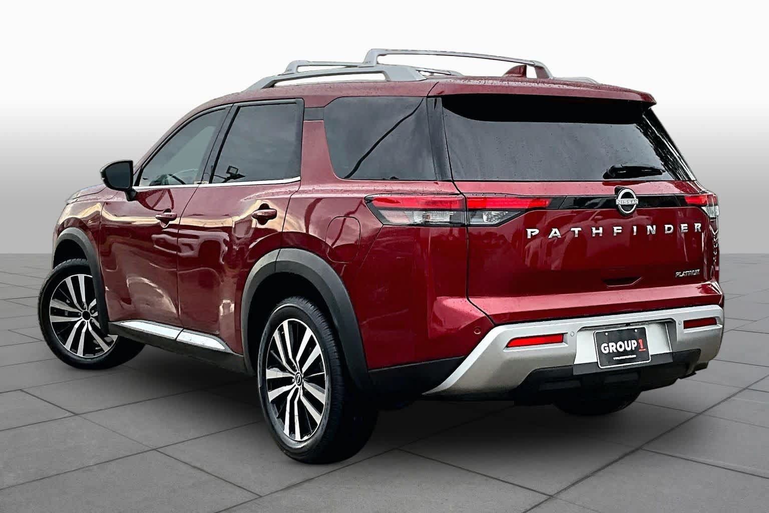 Certified 2023 Nissan Pathfinder Platinum FWD image 12