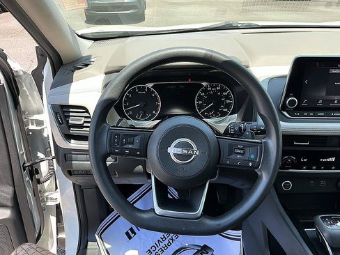 Certified 2023 Nissan Rogue SV FWD image 14